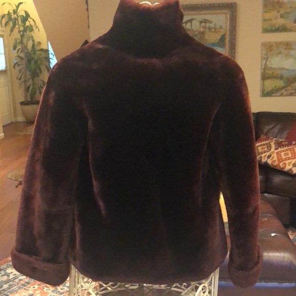 Vintage, Mouton fur coat. Runs small would probably fit extra small, size 2 to 4 - Picture 2 of 7